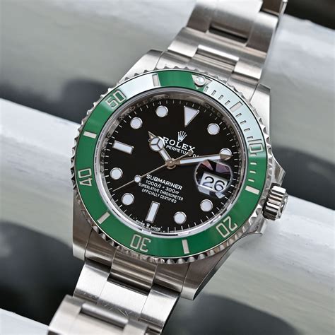 Shop Rolex Submariner 